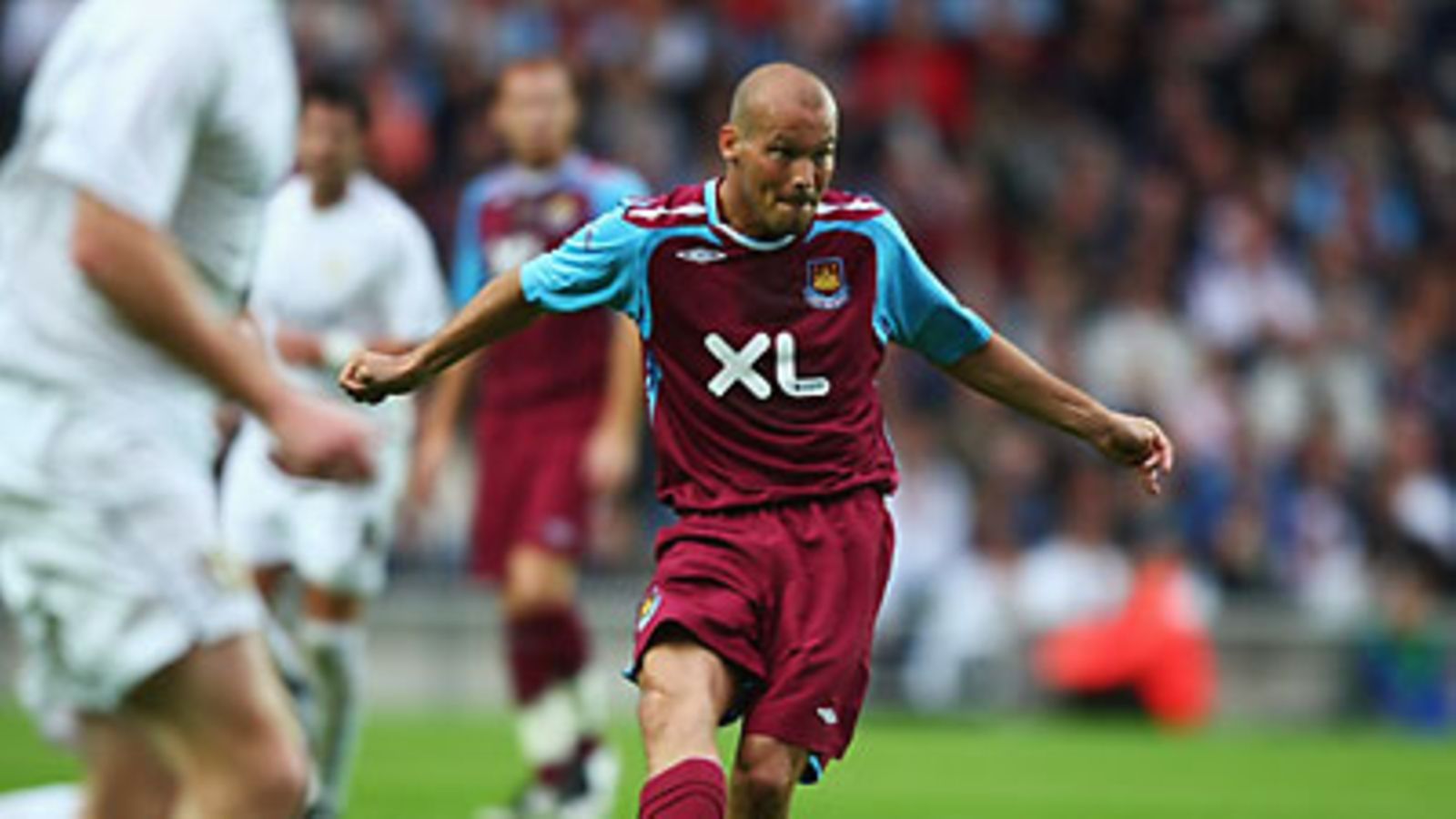 Ruotsalainen Fredrik Ljungberg pelasi ensimmäisen ottelunsa West Hamin paidassa.