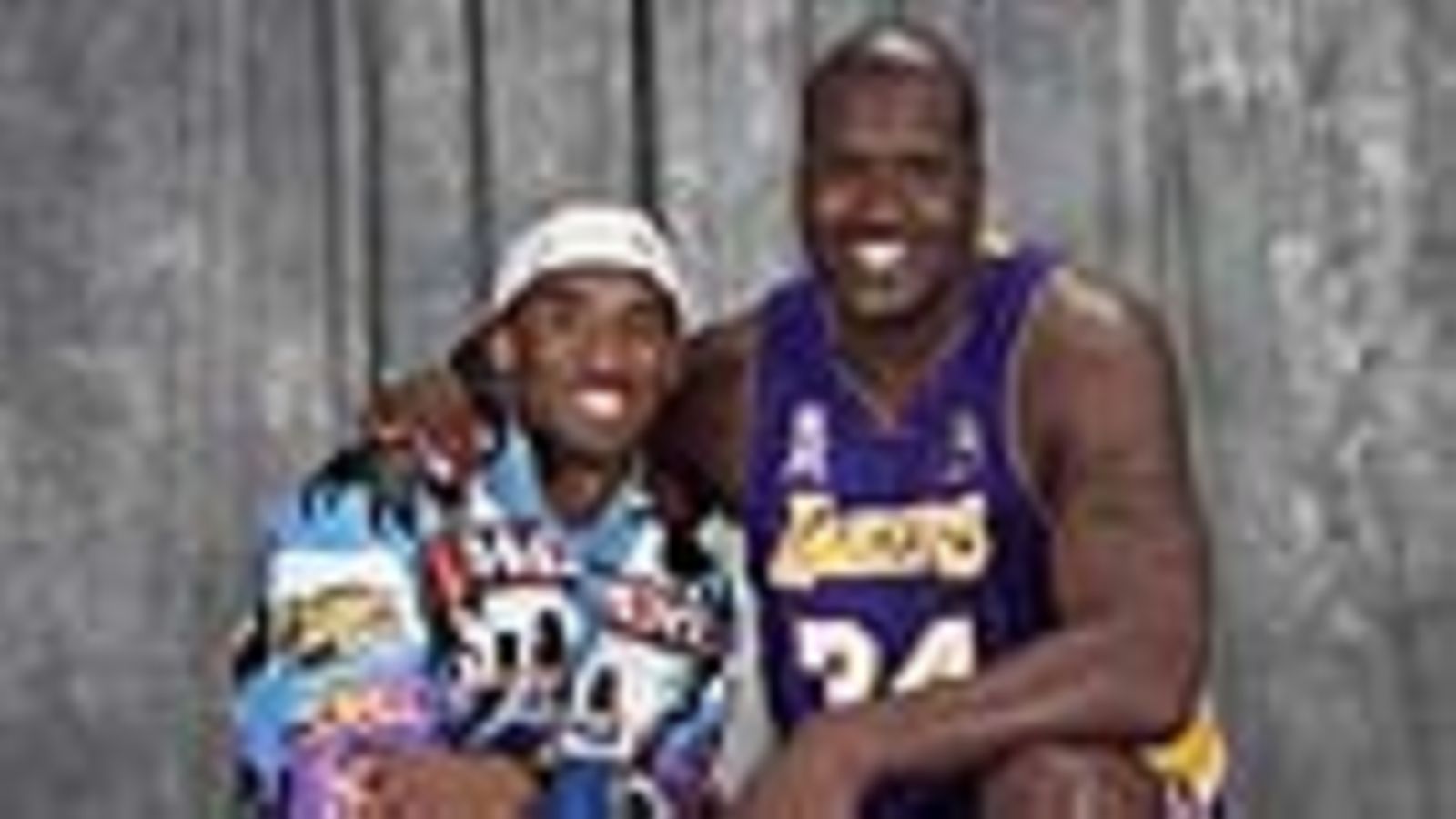 Shaq O'Neal ja Kobe Bryant ja 2002 mestaruus- sekä MVP-pystit