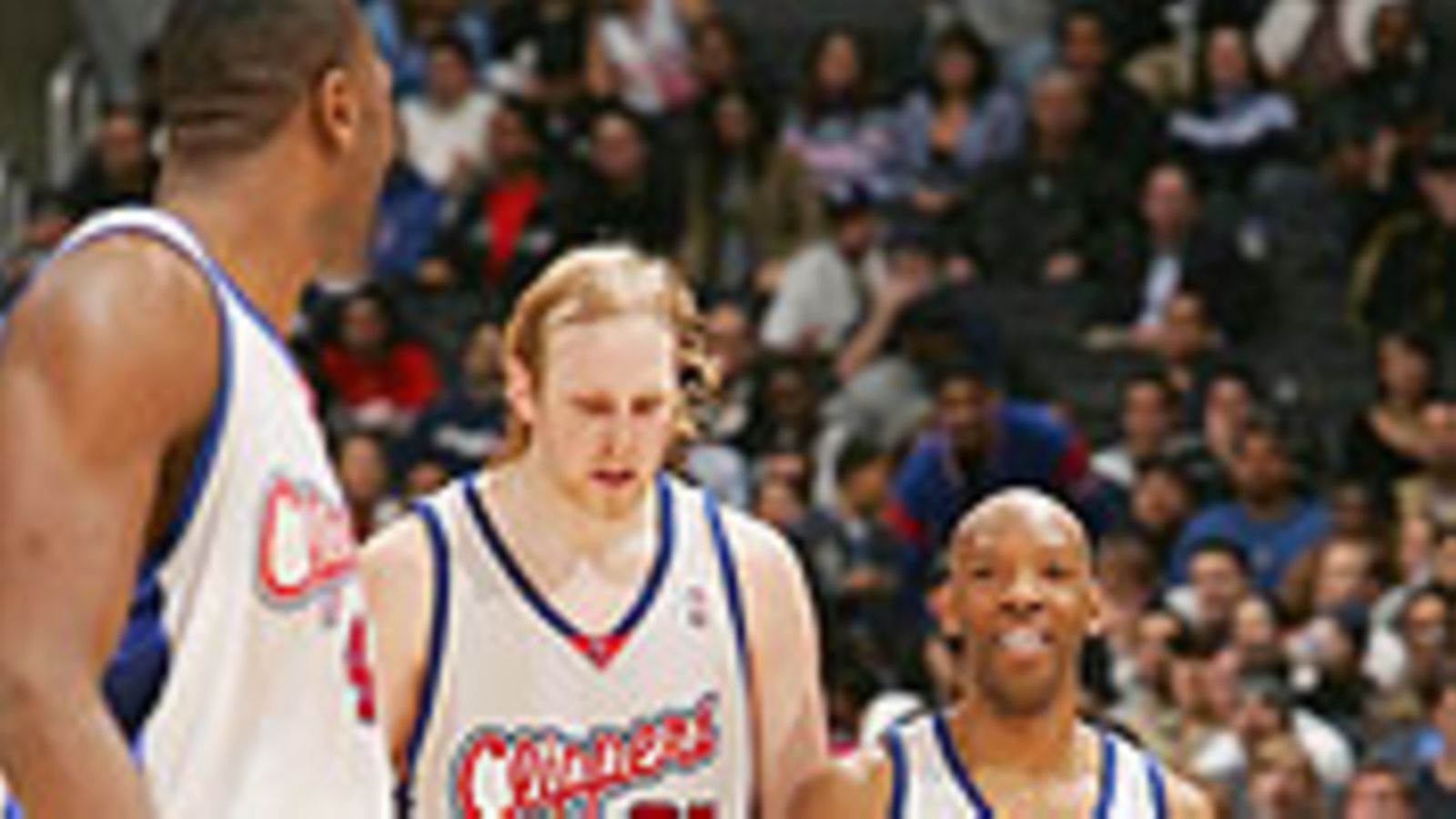 Los Angeles Clippersin pelaajia kotipelissä MInnesotaa vastaan, Photo: Lisa Blumenfeld/Getty Images