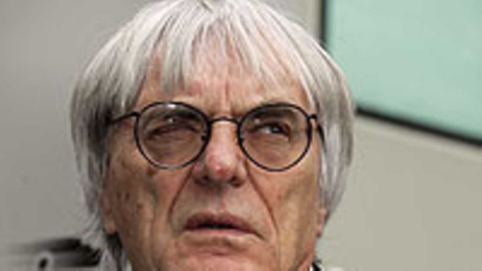 Bernie Ecclestone (Kuva: EPA/ROLAND WEIHRAUCH)