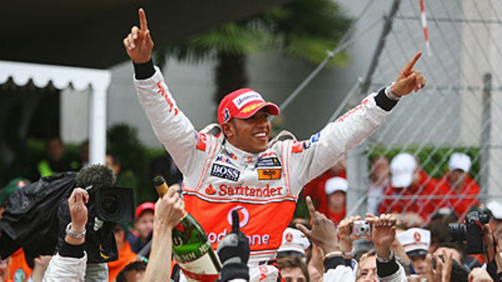 Lewis Hamilton (Kuva: Paul Gilham/Getty Images)