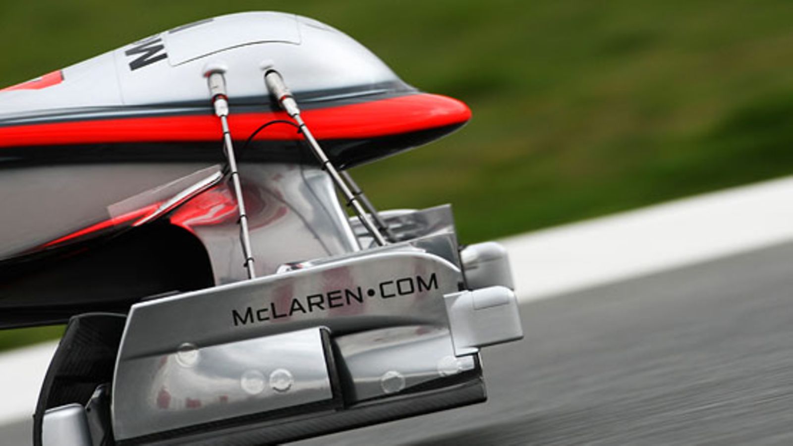 McLarenin kyhmy ja vaijerit