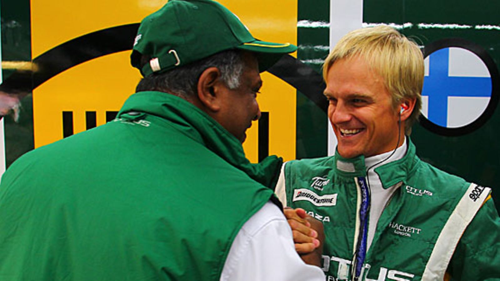 tony Fernandes ja Heikki Kovalainen