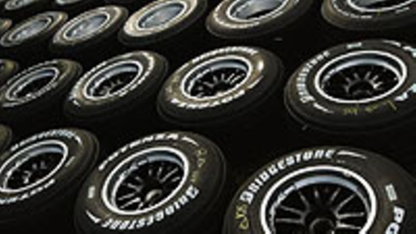 Bridgestonen renkaita, kuva:  Clive Rose