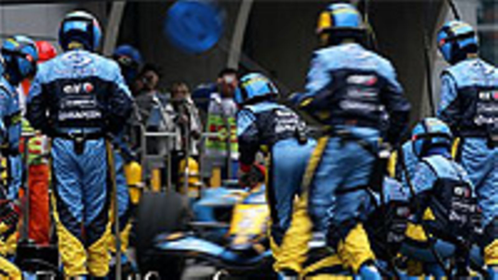 Renault'n varikkomiehistö, kuva: Steven Tee/LAT Photographic