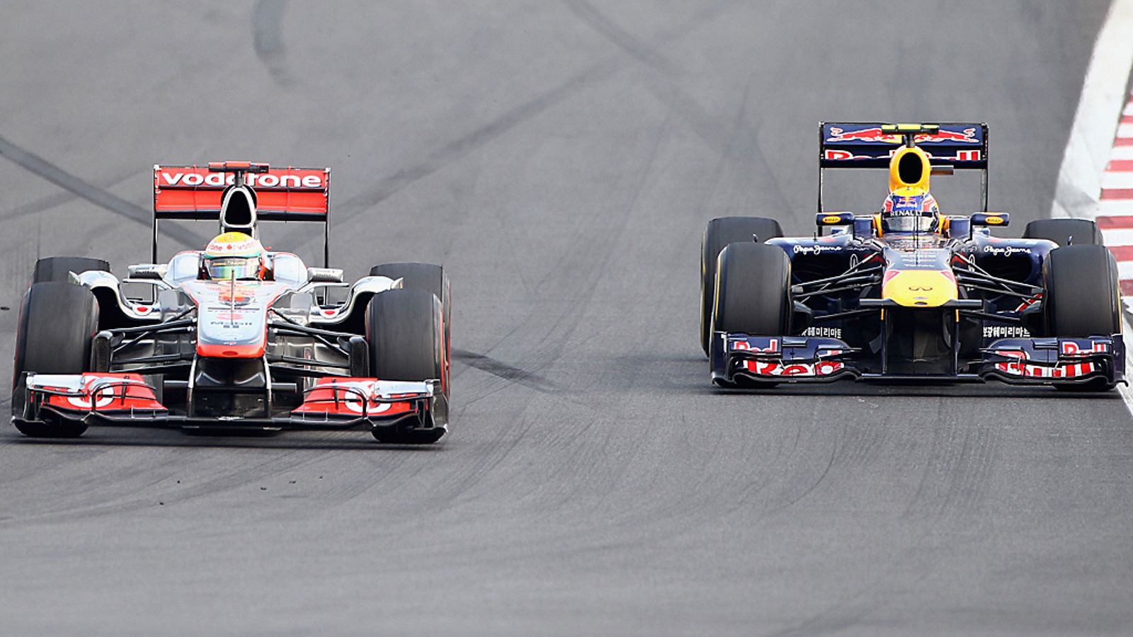 Lewis Hamilton vastaan Mark Webber