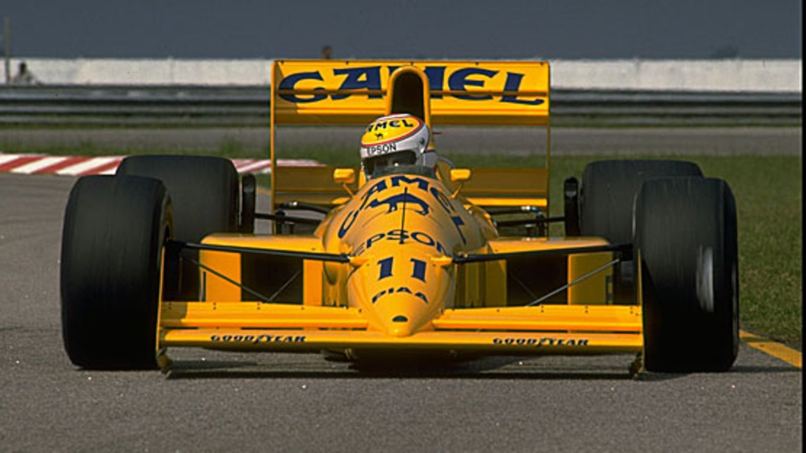 Nelson Piquet Lotuksella 1989, kuva: Pascal Rondeau/Getty Images