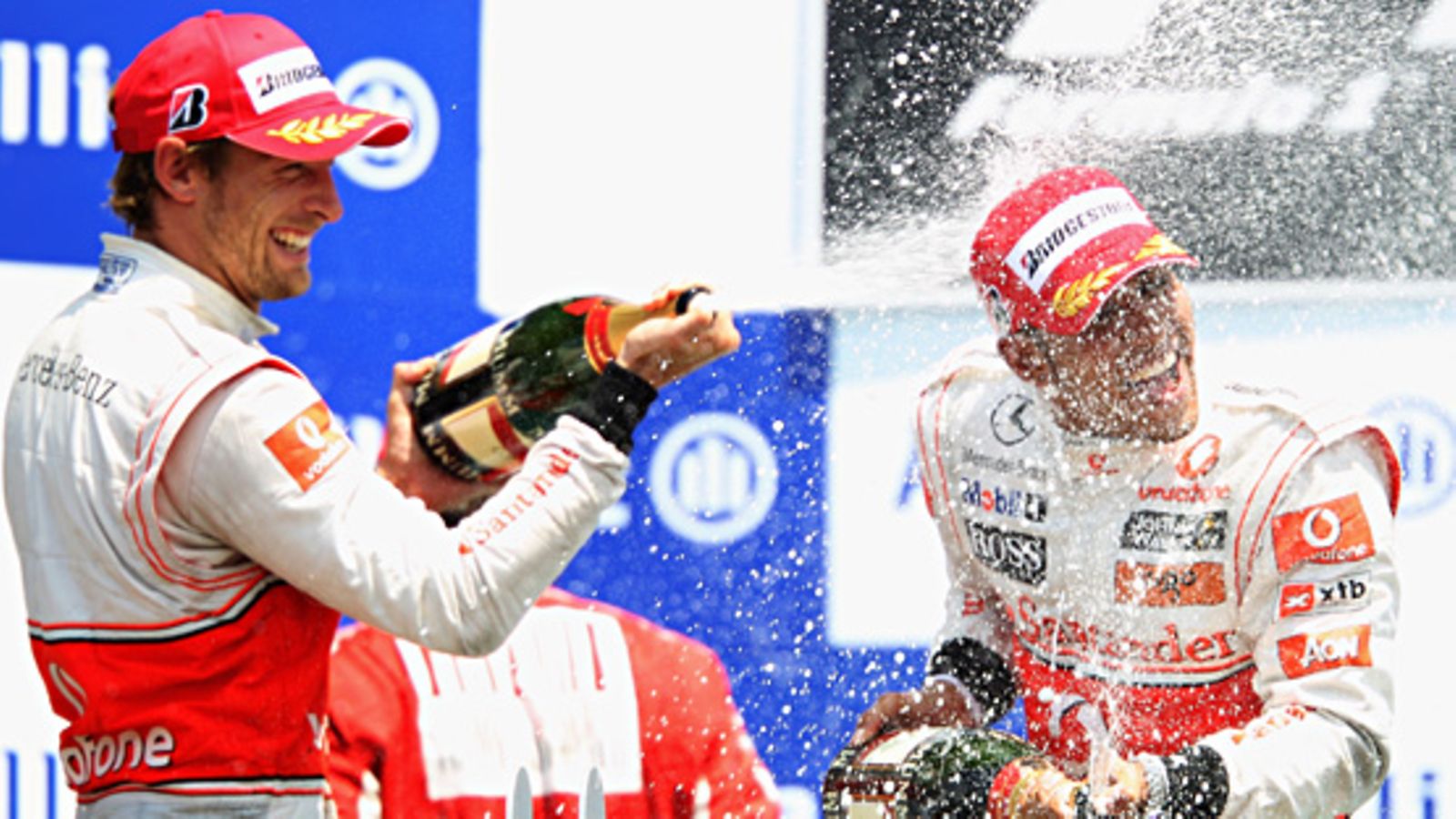 Jenson Button ja Lewis Hamilton, Photo: Mark Thompson Getty Images Sport