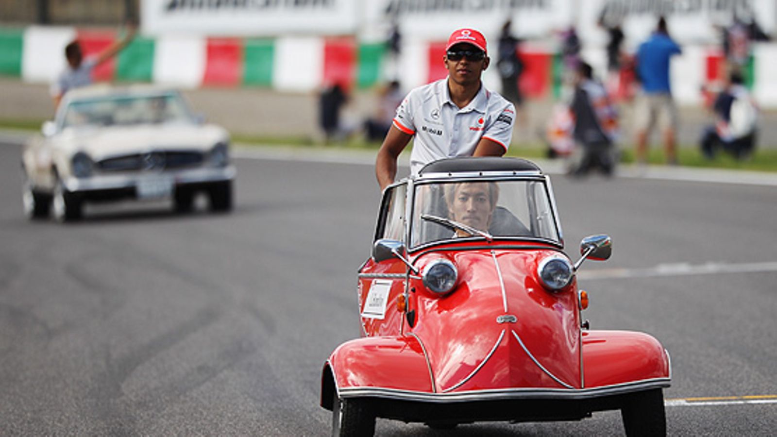 Lewis Hamilton Messerschmittissä, kuva: Mark Thompson/Getty Images
