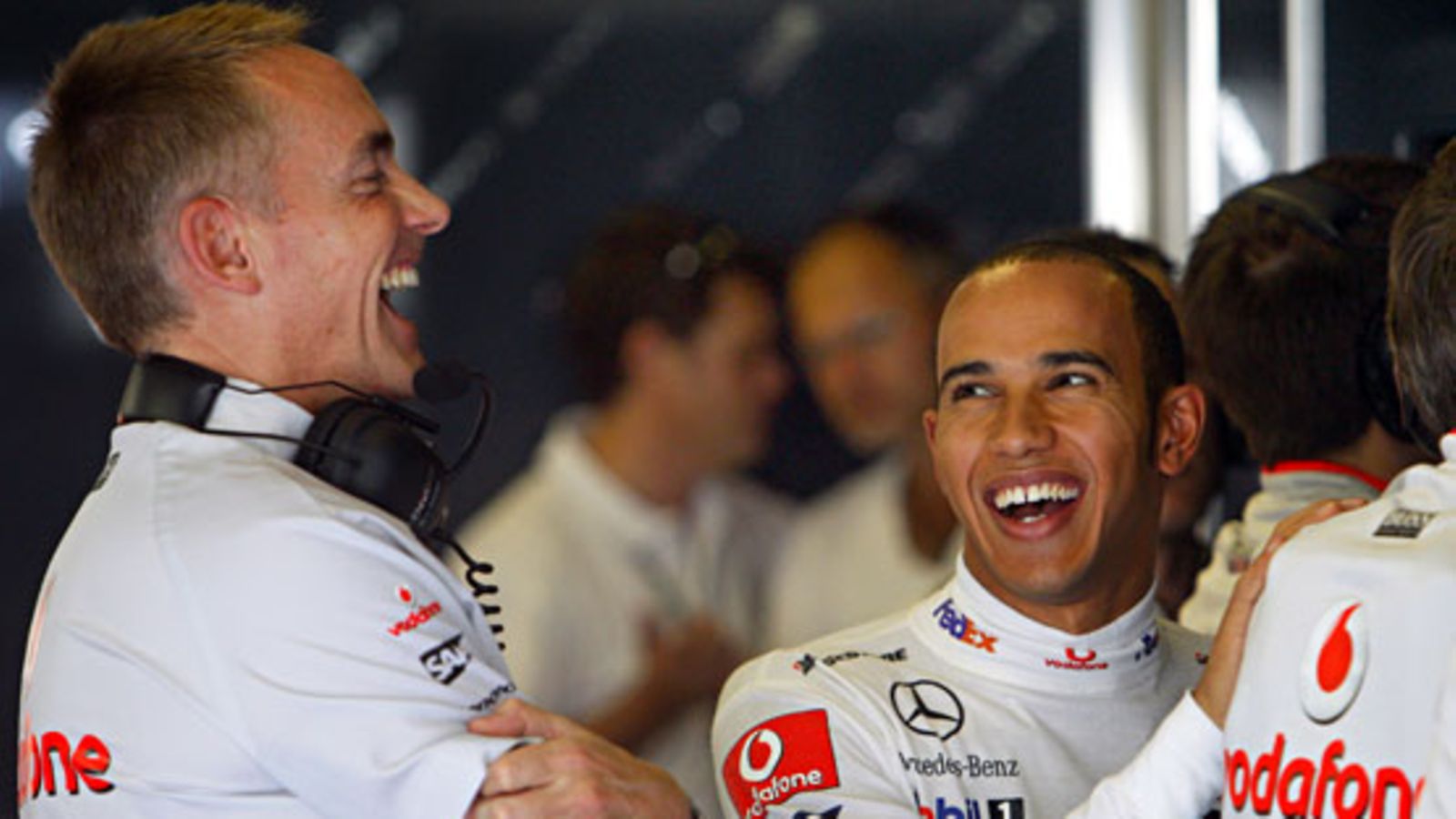 Martin Whitmarsh ja Lewis Hamilton, kuva: EPA/DIEGO AZUBEL