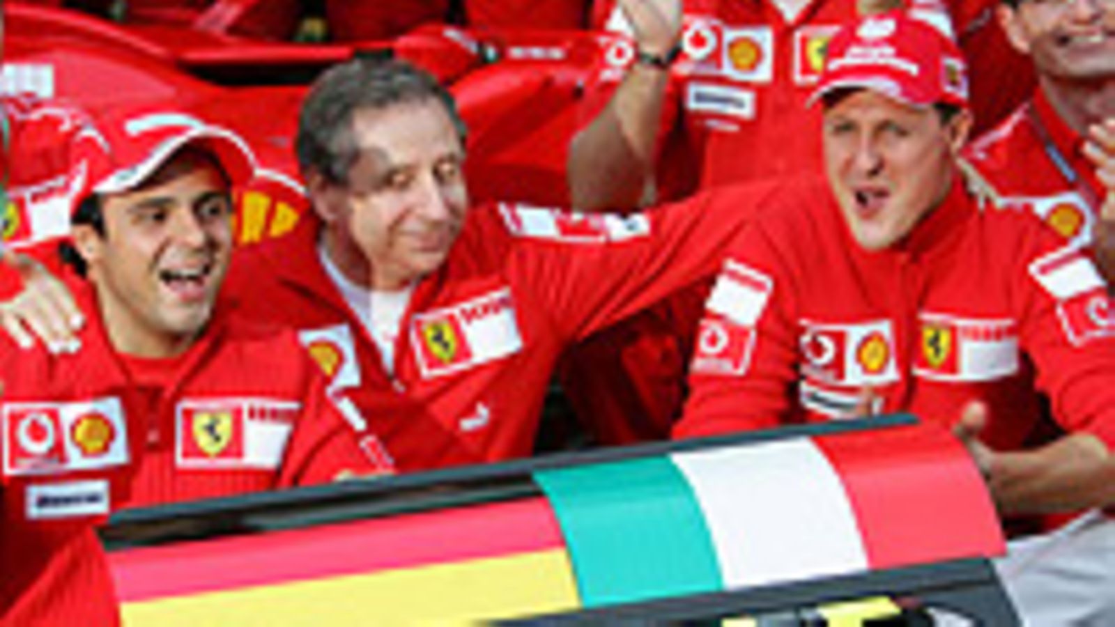 Felipe Massa, Jean Todt ja Michael Schumacher, kuva: Paul Gilham/Getty Images