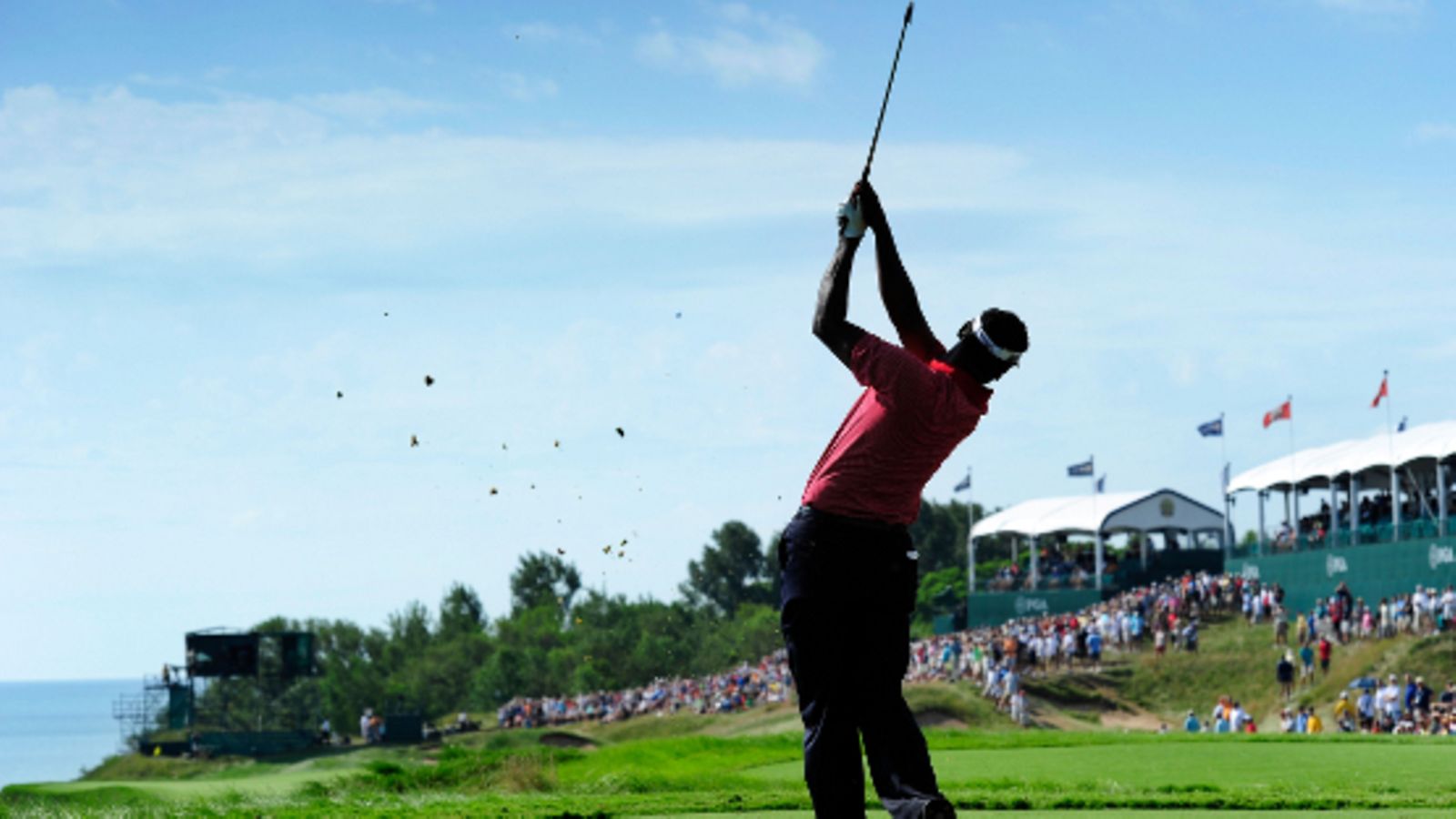 Vijay Singh lyömässä, kuva: Stuart Franklin/Getty Images