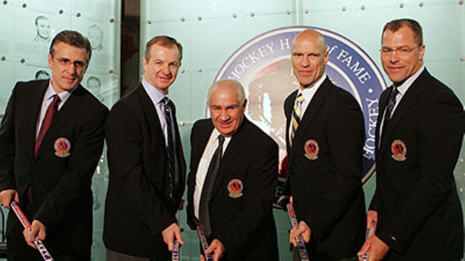 Ron Franci, Al MacInnis, Jim Gregory, Mark Messier ja Scott Stevens. Kuva: Bruce Bennett/GETTY.