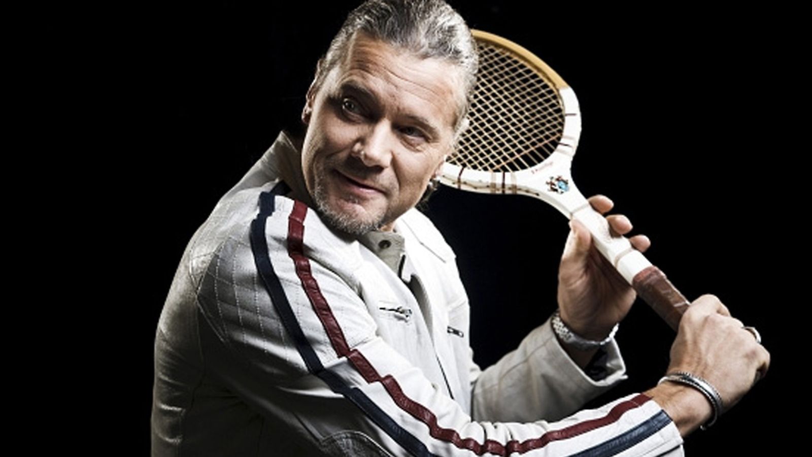 Jari Hedman selostaa CANAL+:lla  Wimbledonin tennisturnausta.