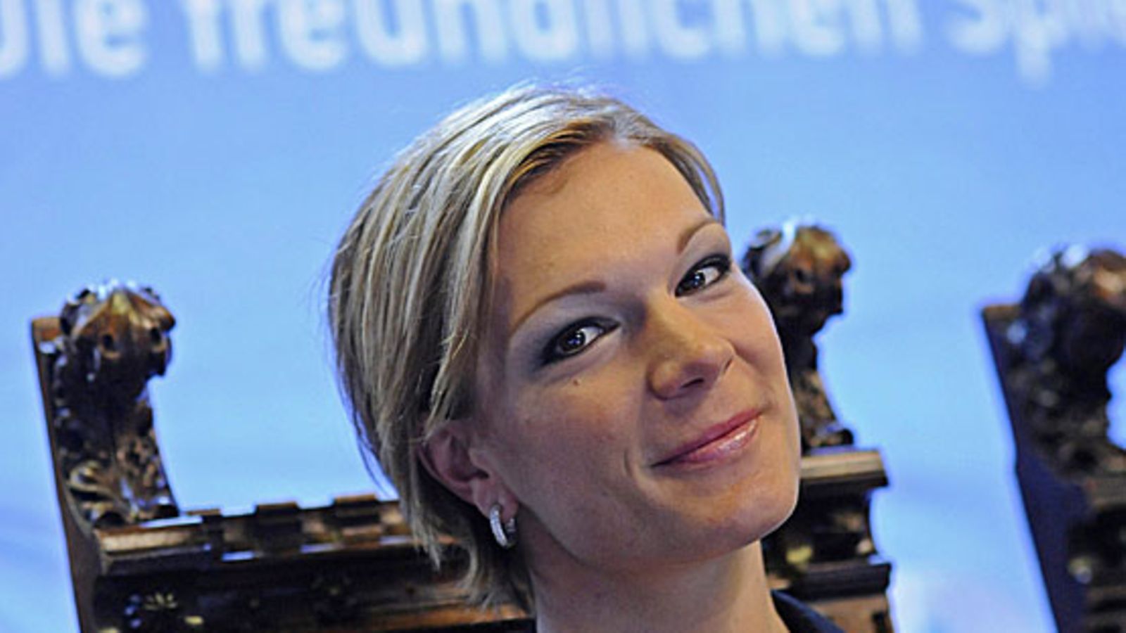 Hääkellot soivat Maria Rieschille.