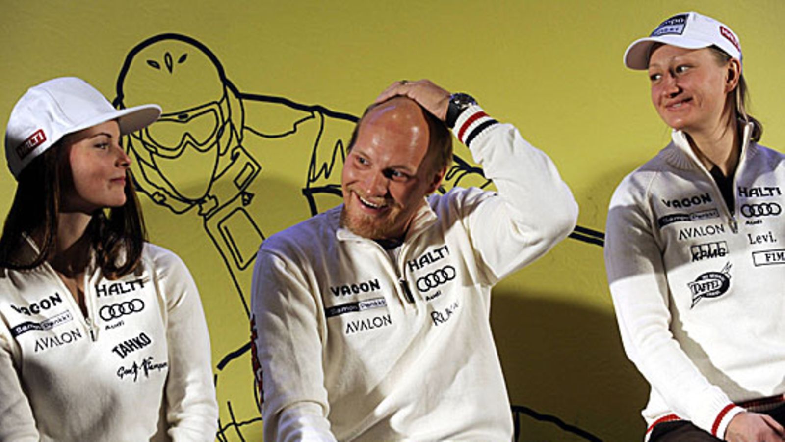 Sanni Leinonen, Kalle Palander ja Tanja Poutiainen Levillä.