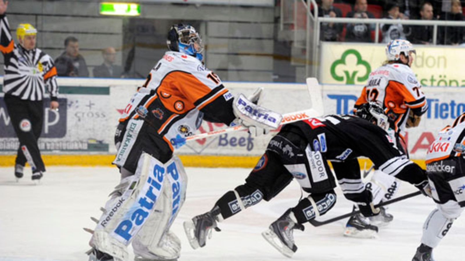 Teemu Lassila HPK ja Marko Virtala TPS. Kuva: