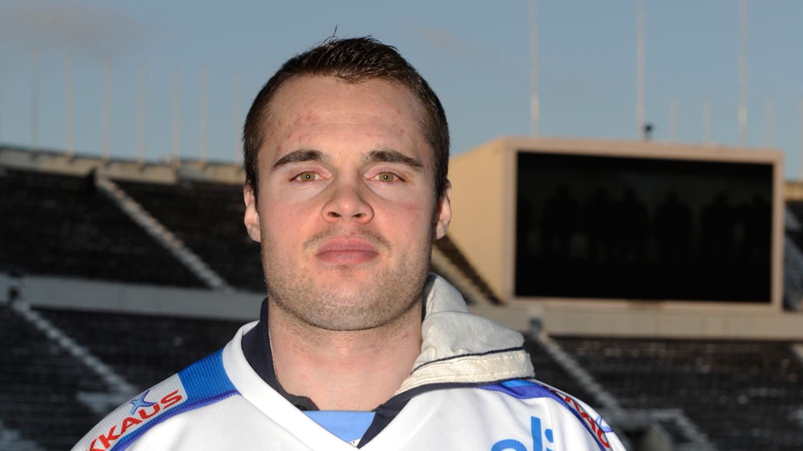 Jesse Joensuu Olympiastadionilla helmikuussa 2012.