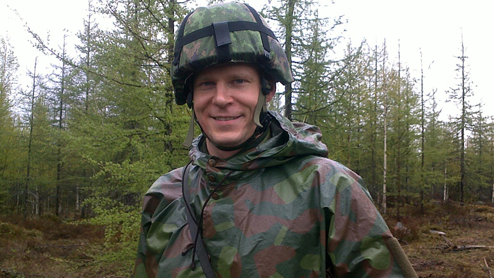 Mikko Koivu ampumaleirillä.