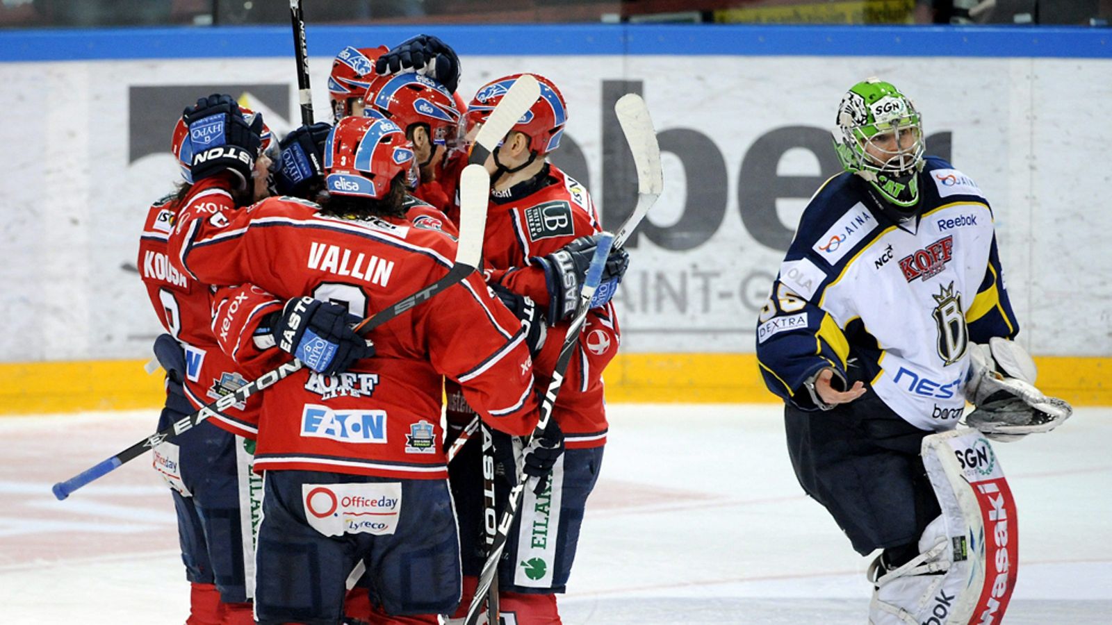 HIFK juhlii ja Iiro Tarkki on ilman hanskaansa