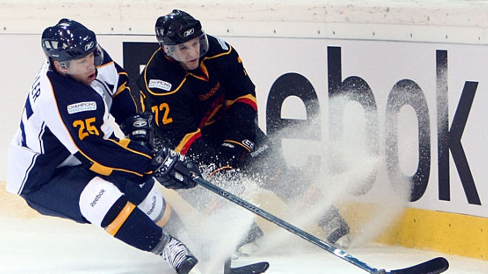 Ryan Keller ja David Jobin, kuva: Lars Baron/Bongarts/Getty Images