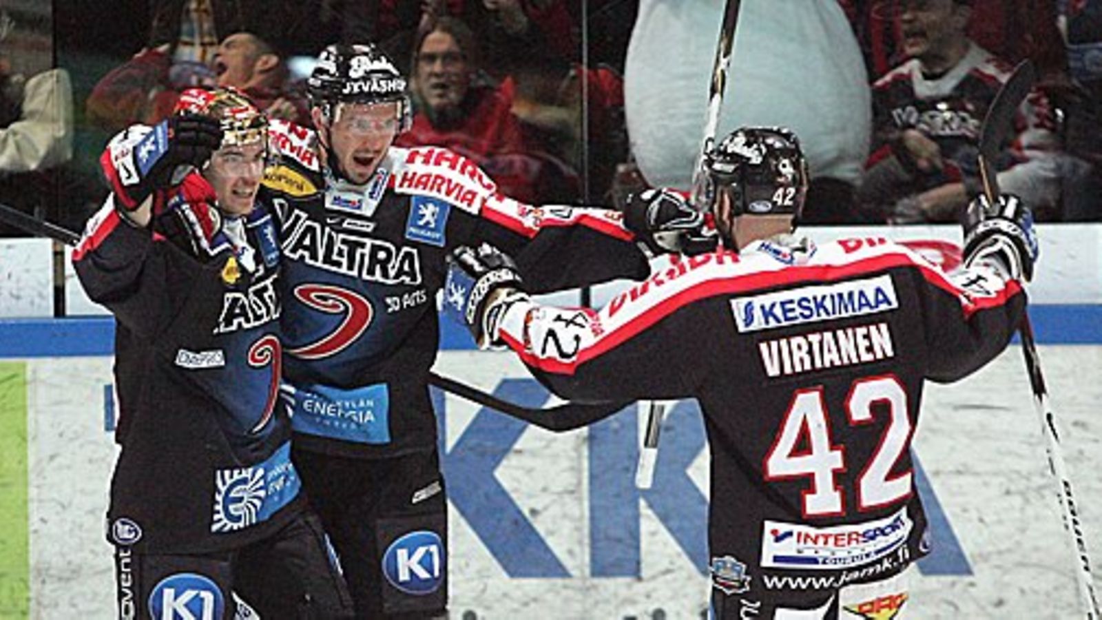 Antti Virtanen, Jarkko Immonen ja Tuomas Pihlman, kuva: Juha Sorri/Lehtikuva