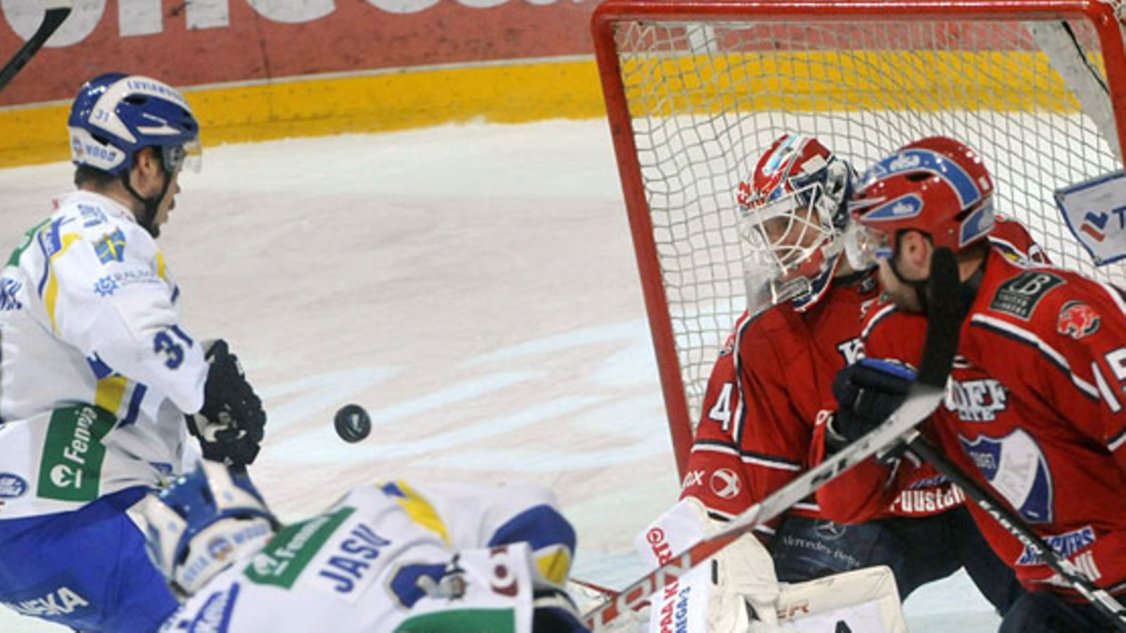 Juuso Riksmanin HIFK-maalilla riitti säpinää toisessa erässä.
