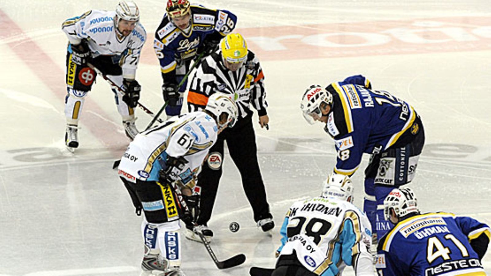 Blues - Pelicans. Kuva: Kimmo Mäntylä/LEHTIKUVA.