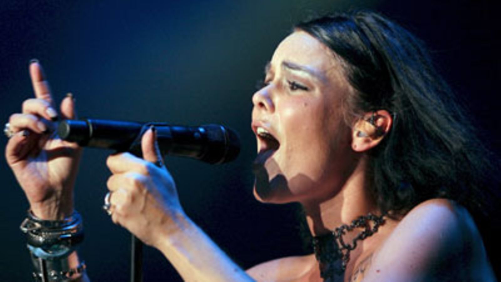 Nightwish-solisti Anette Olzon. Kuva: Jim Hollander / EPA.