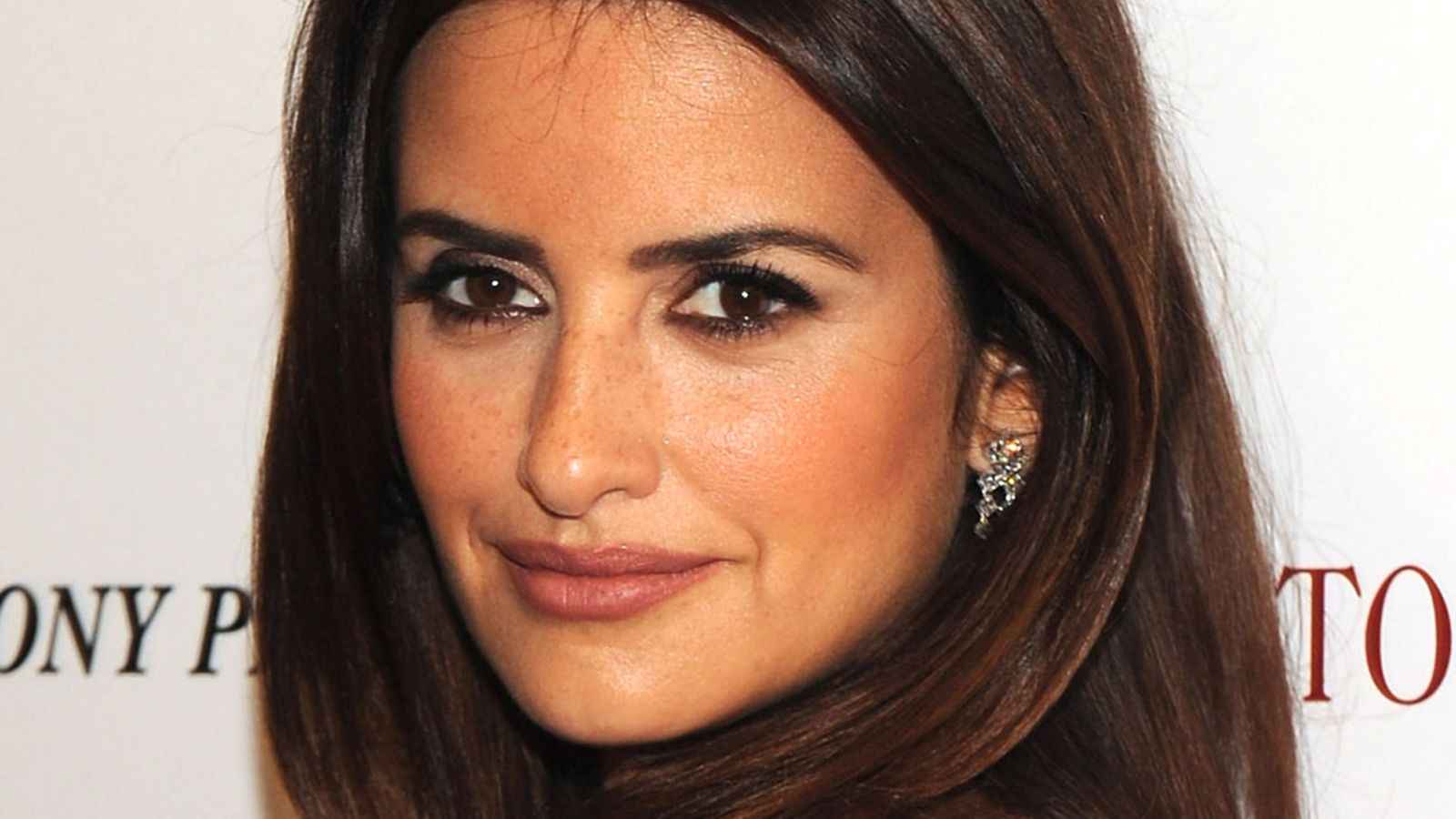 Penelope Cruz on jälleen pieniin päin.