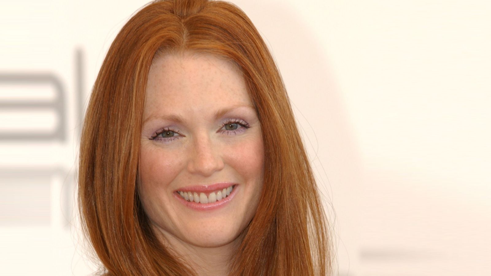 Julianne Moore vuonna 2002.