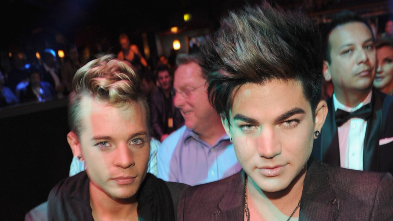 Sauli Koskinen ja Adam Lambert  NewNowNext-gaalassa.