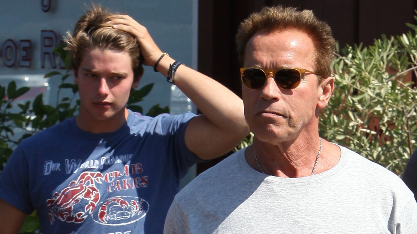 Patrick isänsä Arnold Schwarzeneggerin kanssa.