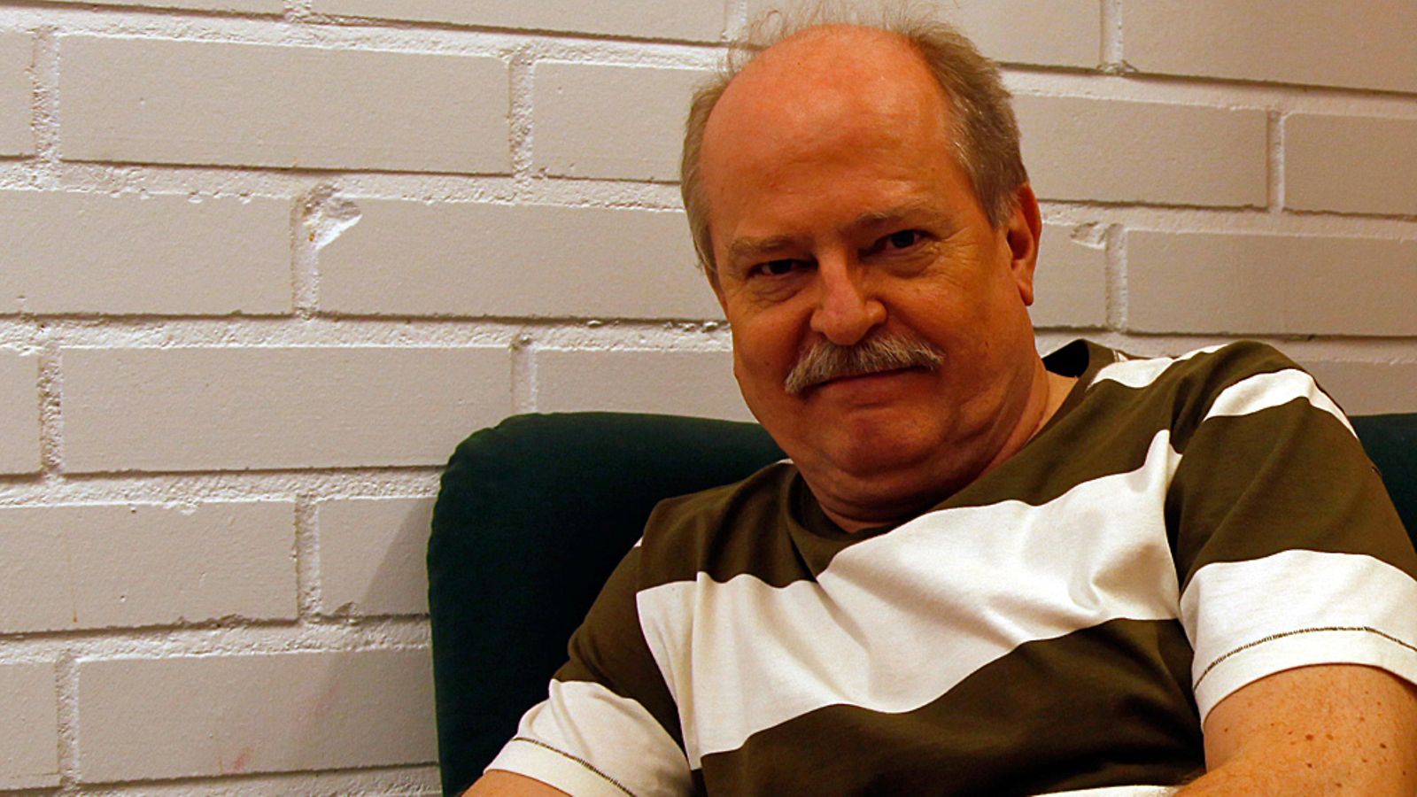 Jarmo Koski näyttelee Salatuissa elämissä Seppo Taalasmaata.