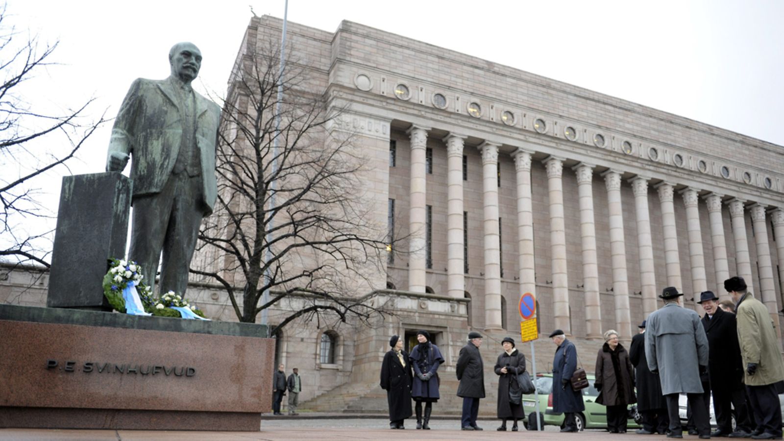 Suomessa kansanedustajat saavat tyytyä italialaisia pienempiin palkkoihin.