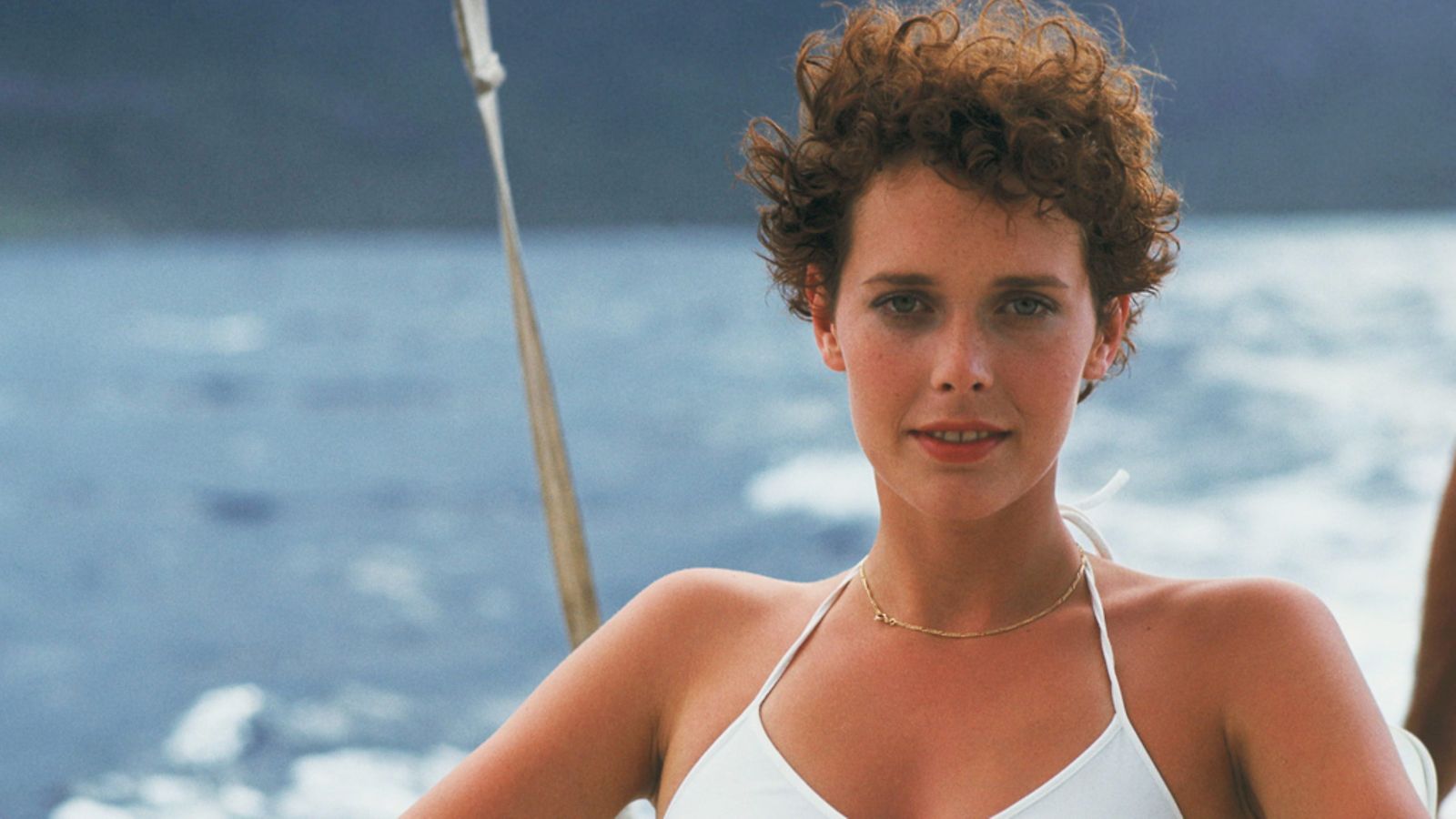 Emmanuelle-elokuvan tähti Sylvia Kristel kuvauksissa vuonna 1977.