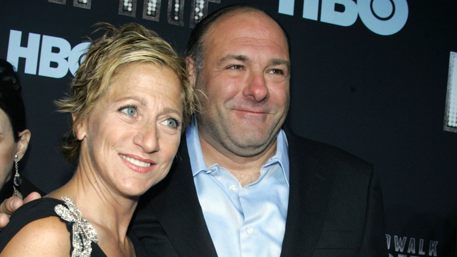 Edie Falco ja James Gandolfini.