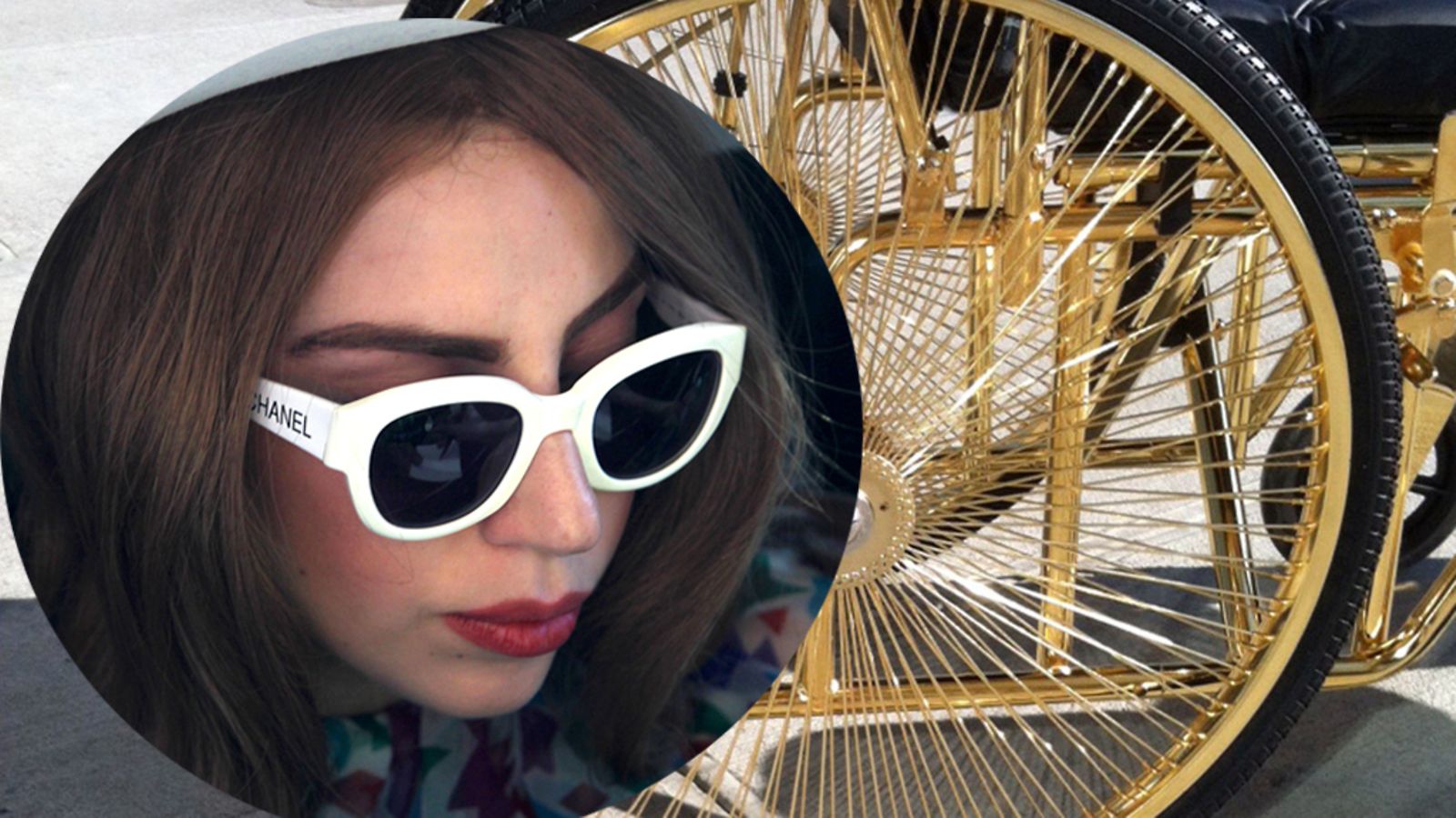 Lady Gaga liikkuu kultaisella pyörätuolilla.