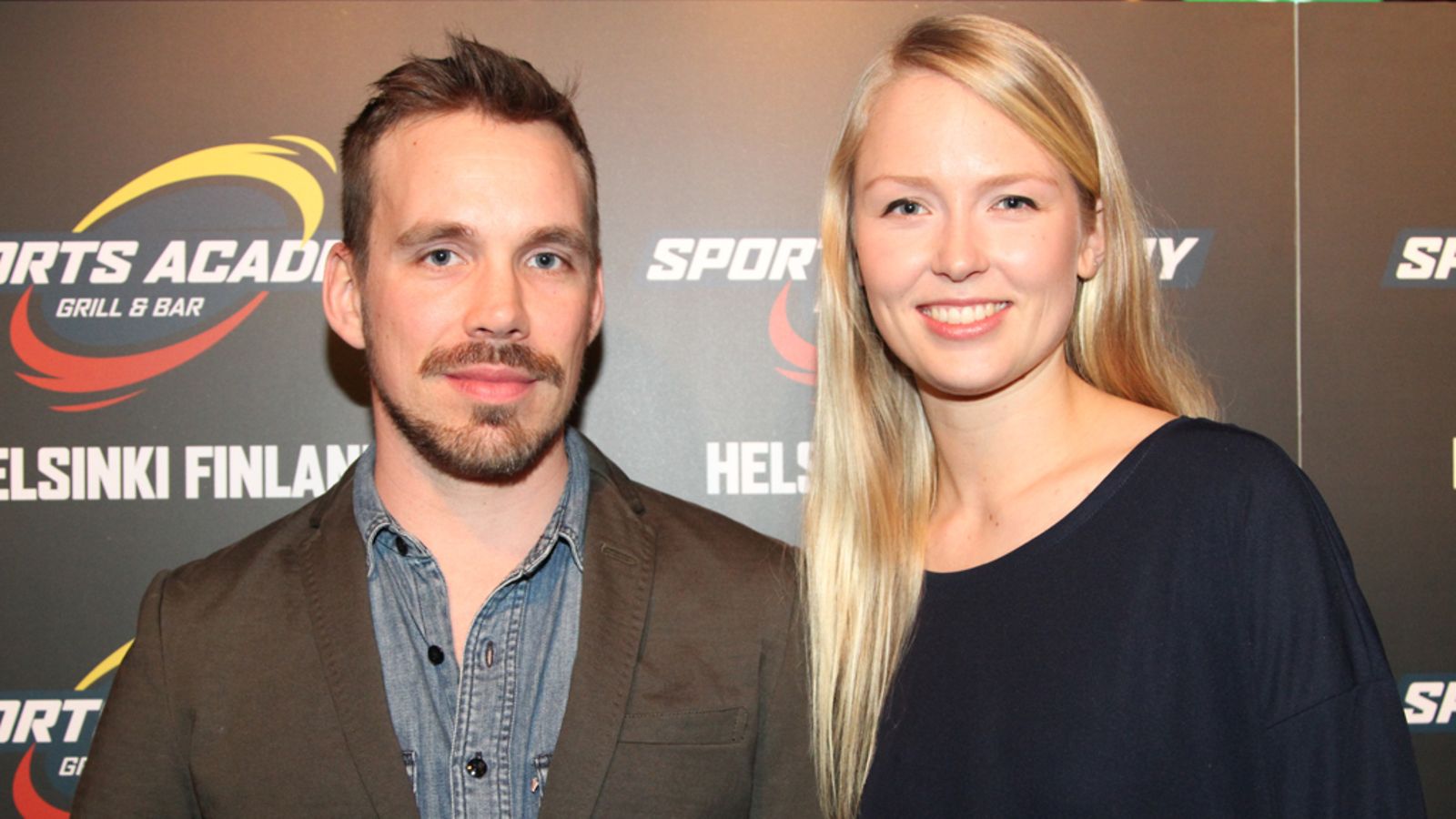Mikaela Wulff ja Teemu Muurimäki Sports Academyn juhlissa.