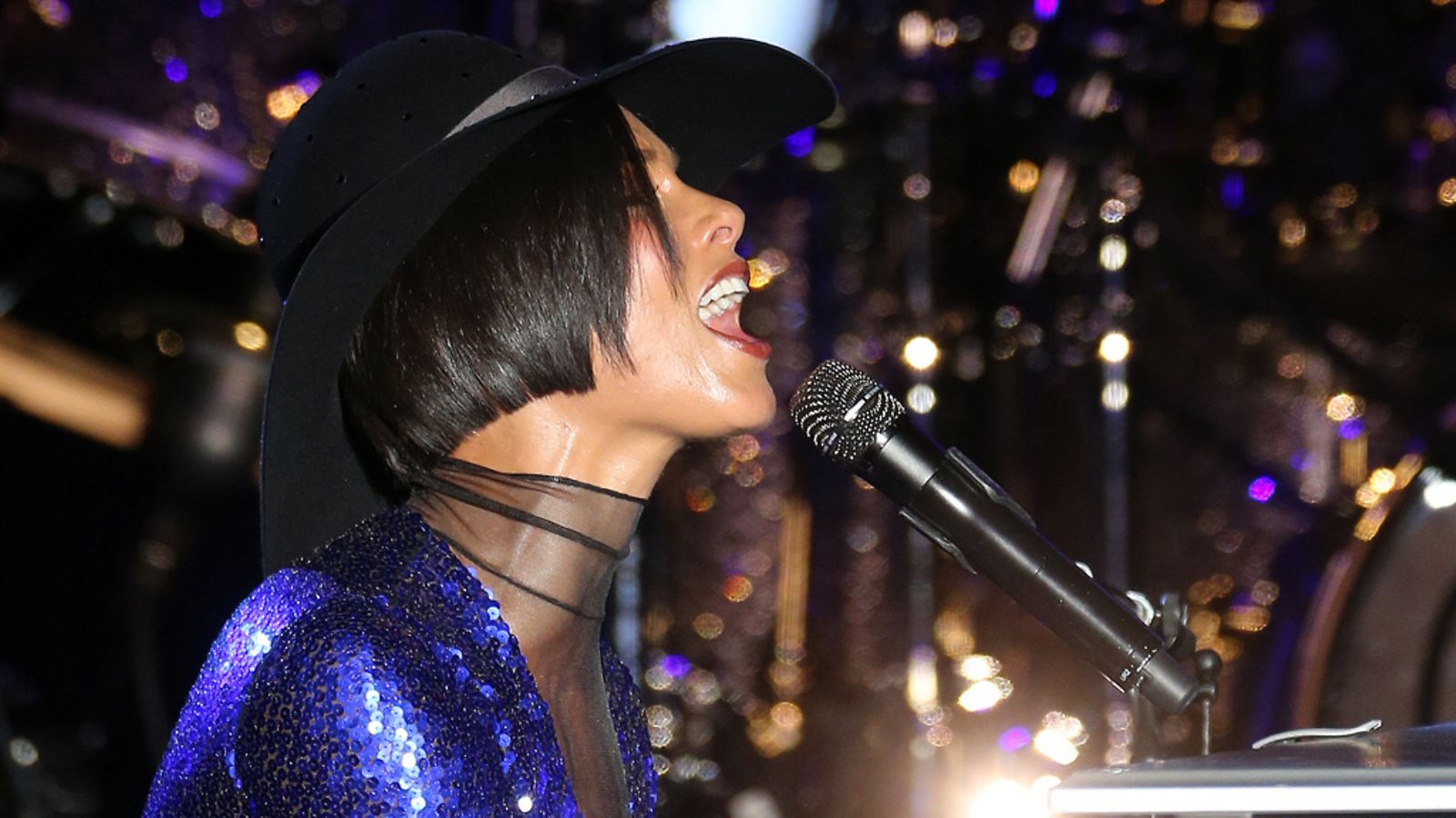 Alicia Keys esiintyi näyttävästi Monacossa.