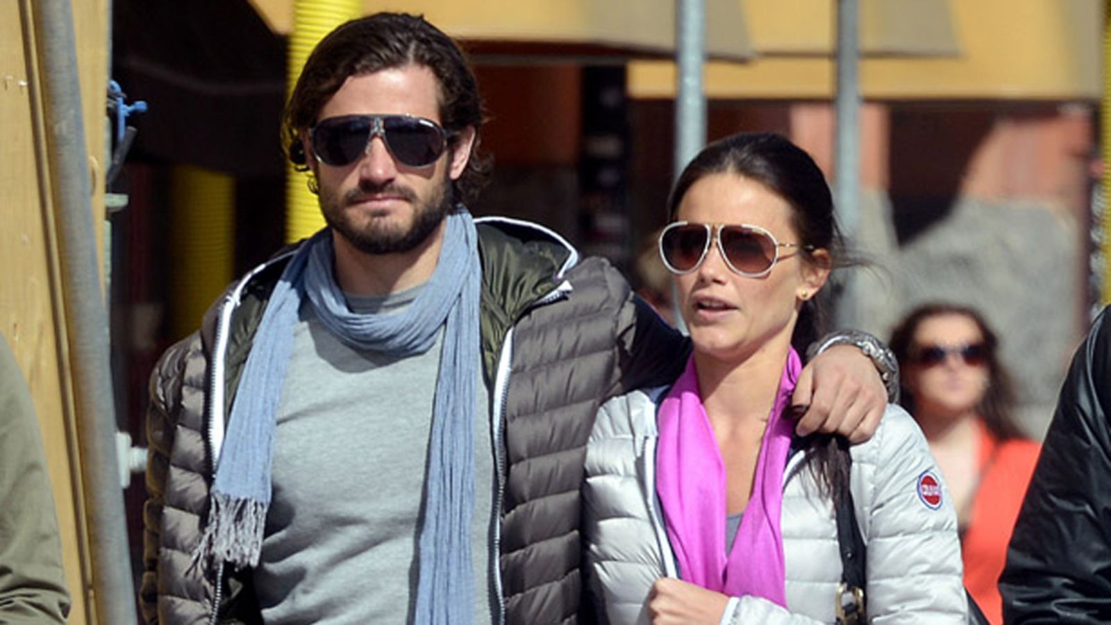 Carl Philip ja Sofia ovat hankkineet koiran.