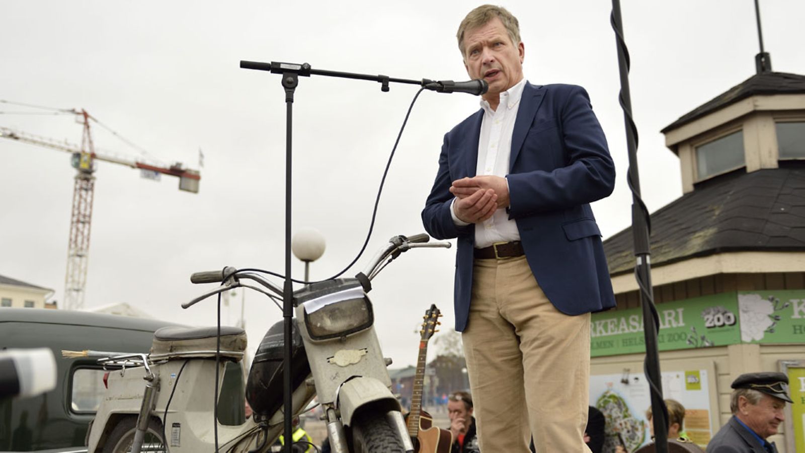 Sauli Niinistö Kauniala-ajot-tapahtumassa.