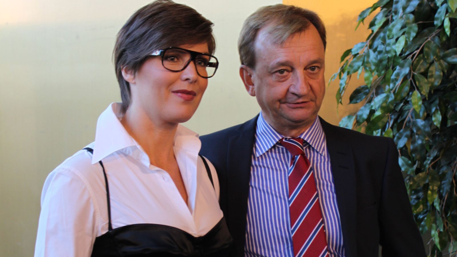 Helena Karihtala, Hjallis Harkimo