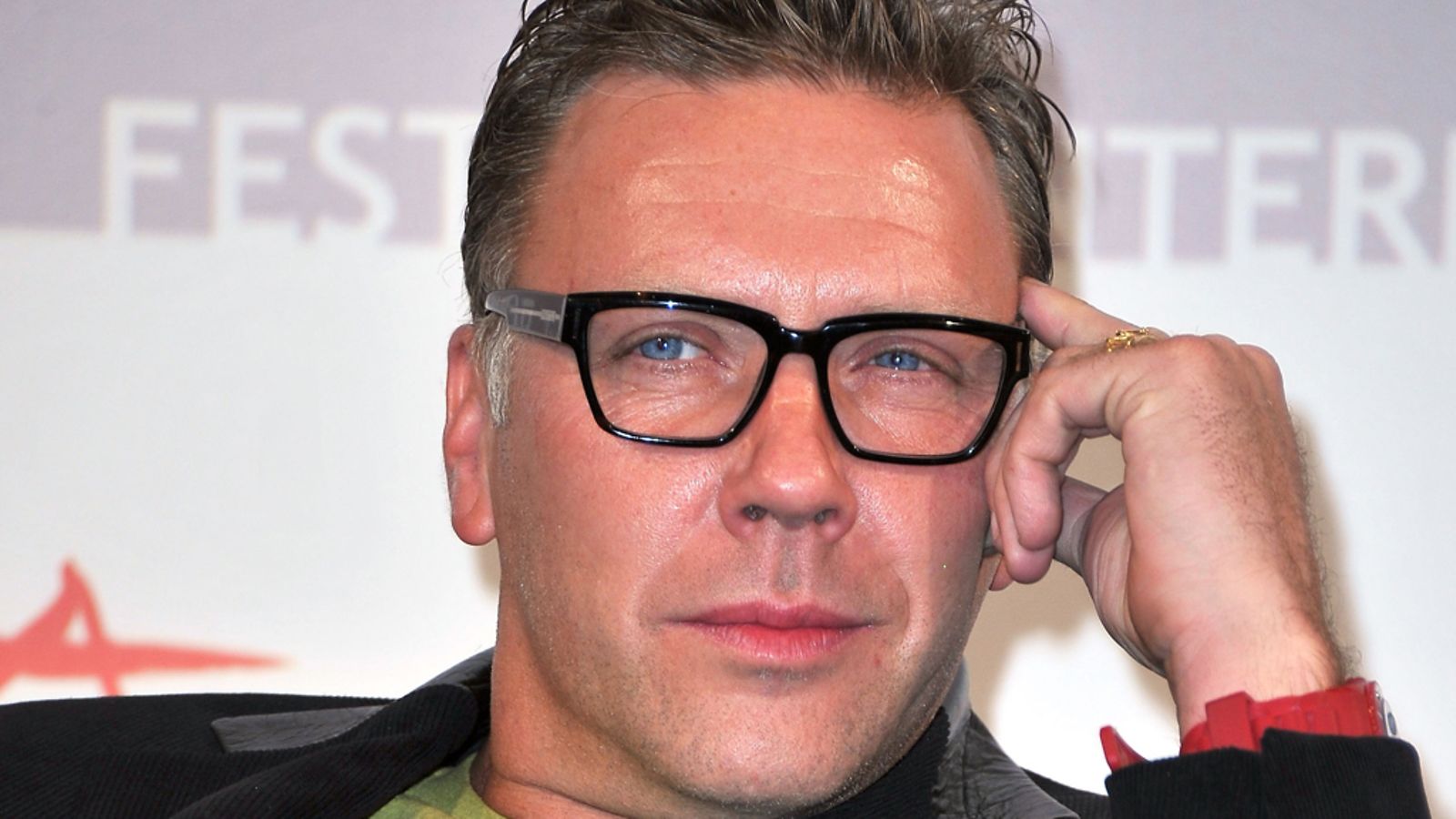 Mikael Persbrandt