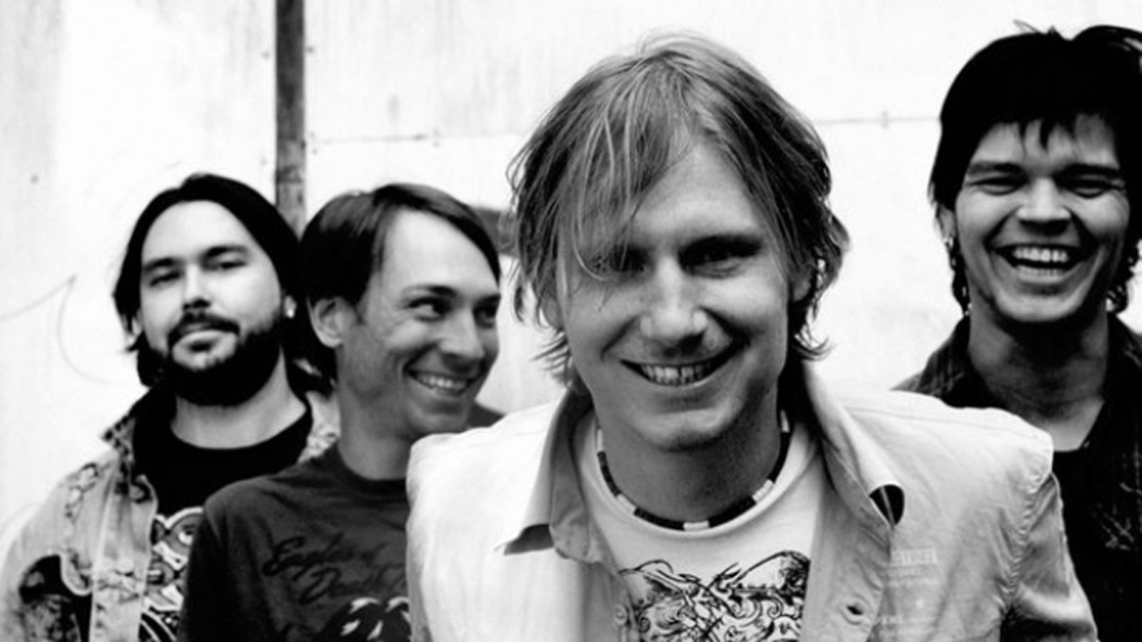 Year Gone -yhtyeessä vaikuttavat myös Jussi Väänänen (toinen vasemmalta) sekä Jani Rasimus (oikea reuna).