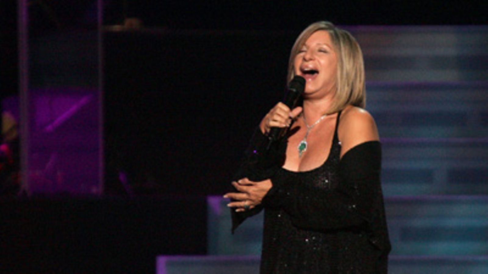 Barbara Streisand esiintyy. (Kuva: Frazer Harrison/Getty Images)