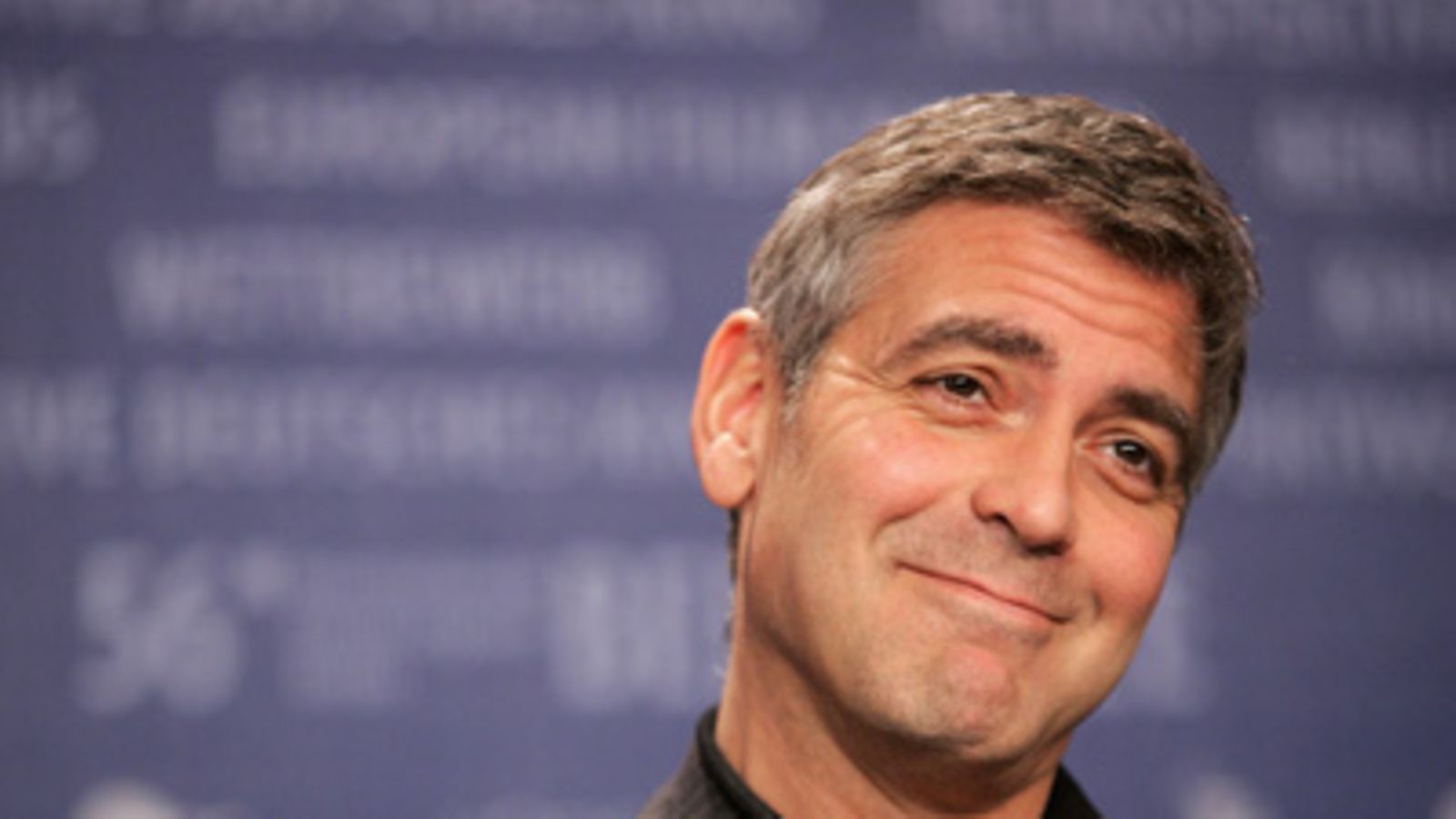 George Clooney hymyilee. (Kuva: Sean Gallup/Getty Images)