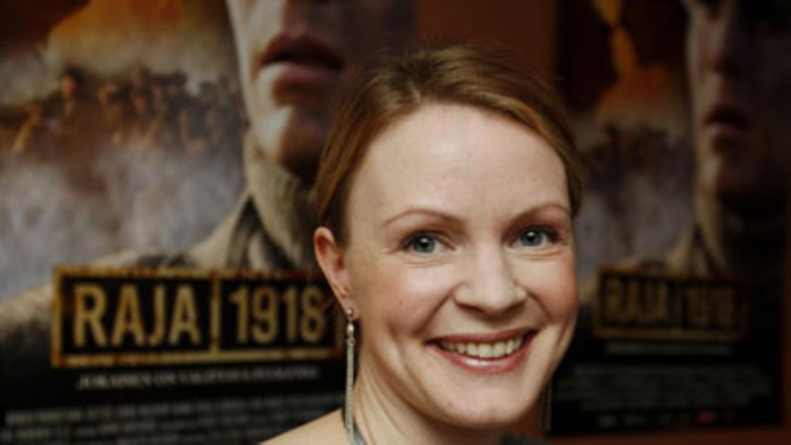 Minna Haapkylä Raja 1918 -elokuvan lehdistötilaisuudessa Helsingissä 7. marraskuuta 2007. (kuva: Pekka Sakki/Lehtikuva)