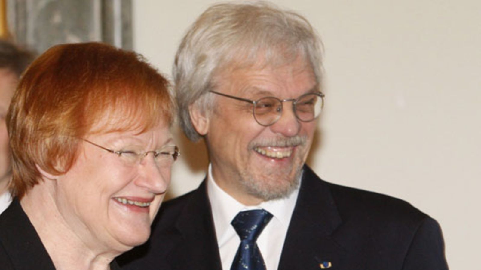 Tasavallan presidentti Tarja Halonen ja hänen puolisonsa tohtori Pentti Arajärvi ( kuva: Lehtikuva)