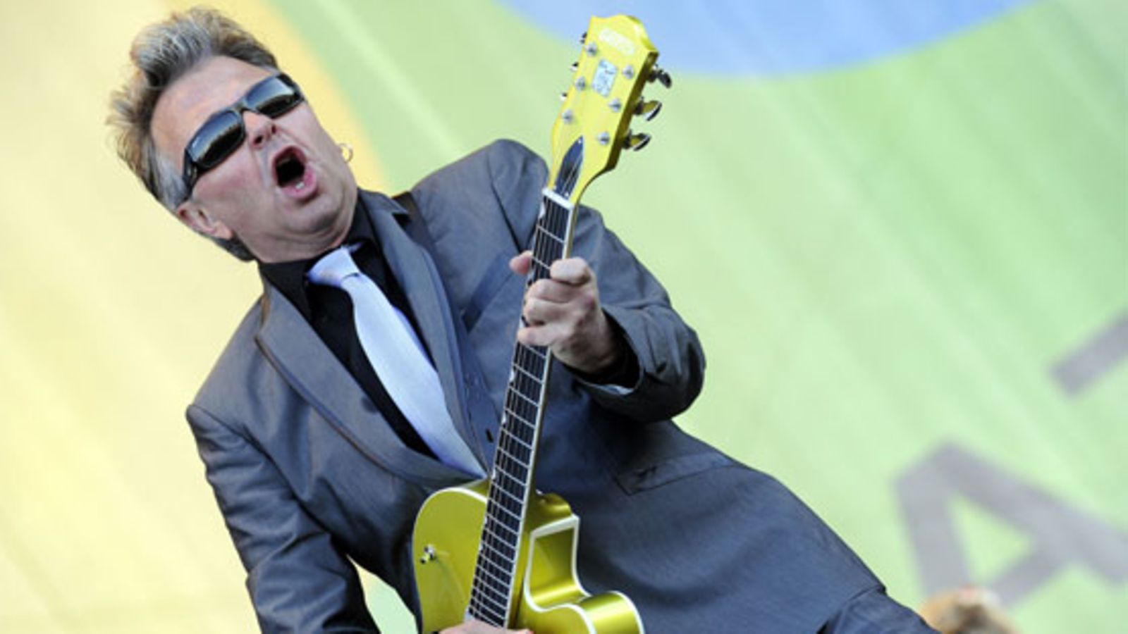 Brian Setzer.  (Sari Gustafsson/Lehtikuva)